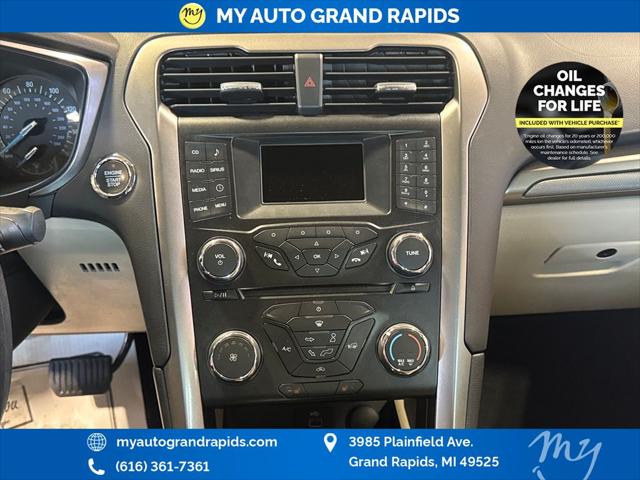 2017 Ford Fusion SE