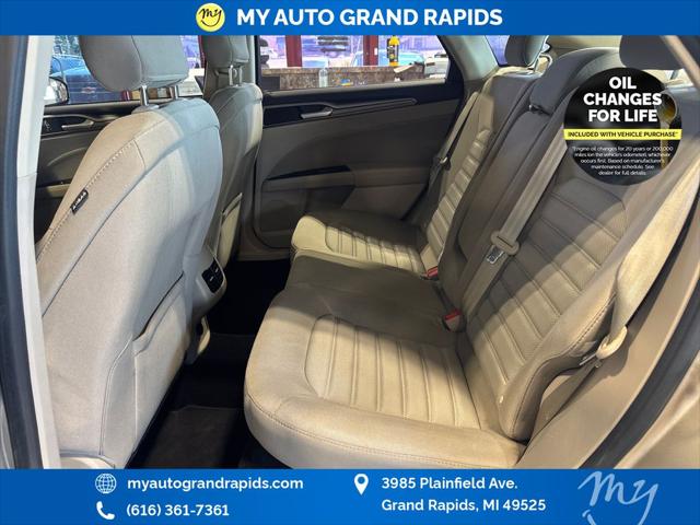 2017 Ford Fusion SE