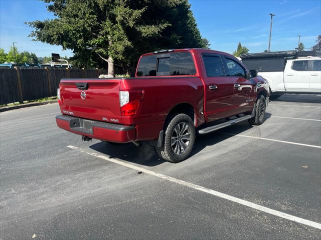 2017 Nissan Titan SL
