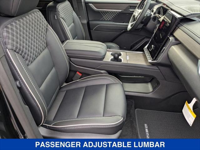 2026 GMC Acadia Denali AWD