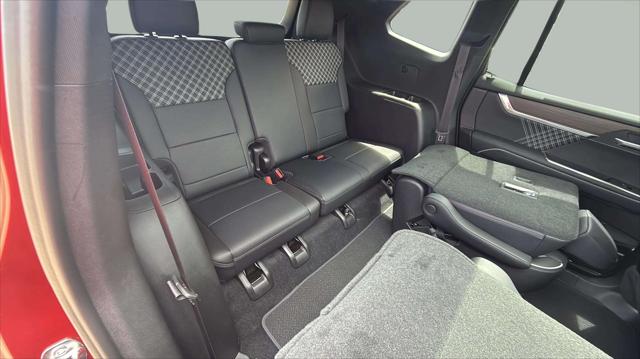 2026 GMC Acadia Denali AWD