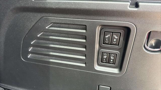 2026 GMC Acadia Denali AWD