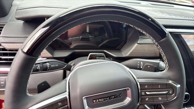 2026 GMC Acadia Denali AWD