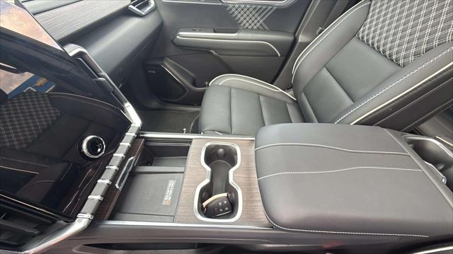 2026 GMC Acadia Denali AWD