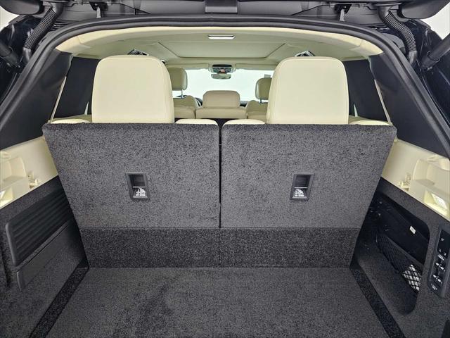 2026 Land Rover Range Rover P400 SE 7 Seat