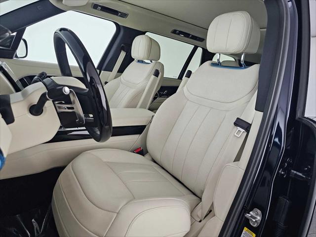2026 Land Rover Range Rover P400 SE 7 Seat