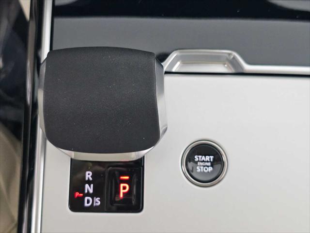 2026 Land Rover Range Rover P400 SE 7 Seat