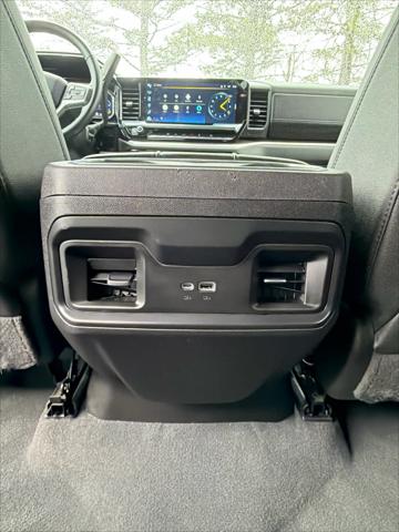 2024 Chevrolet Silverado 3500HD 4WD Crew Cab Standard Bed LT