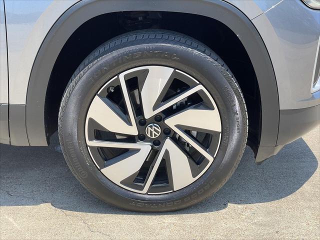 2025 Volkswagen Atlas 2.0T SE w/Technology