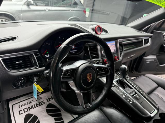 2017 Porsche Macan Sport Utility 4D