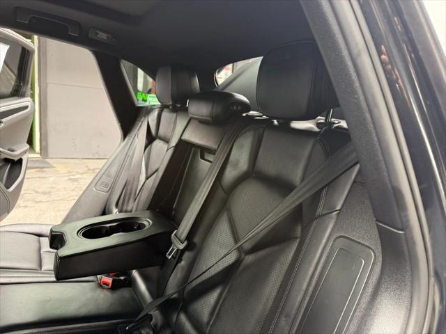 2017 Porsche Macan Sport Utility 4D