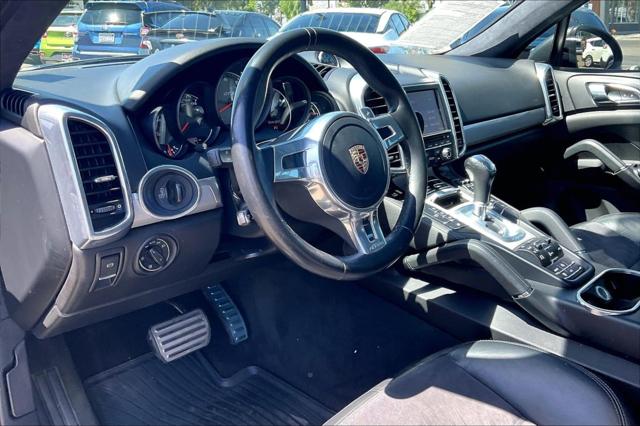 2013 Porsche Cayenne GTS