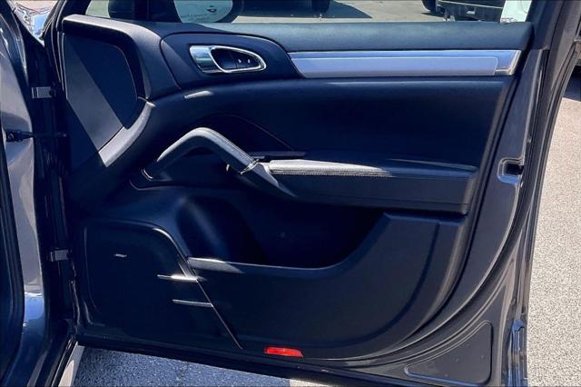 2013 Porsche Cayenne GTS