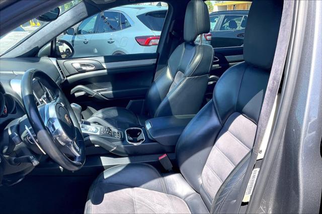 2013 Porsche Cayenne GTS