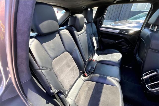 2013 Porsche Cayenne GTS