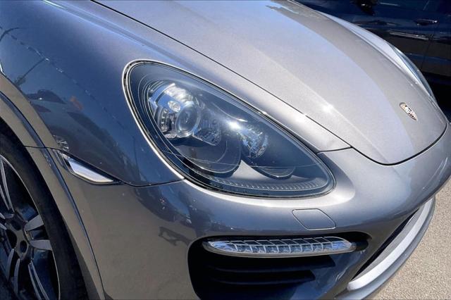 2013 Porsche Cayenne GTS