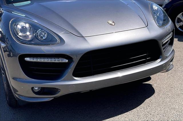 2013 Porsche Cayenne GTS