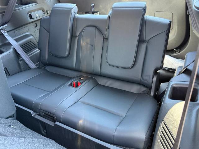 2026 Mitsubishi Outlander PHEV SEL S-AWC
