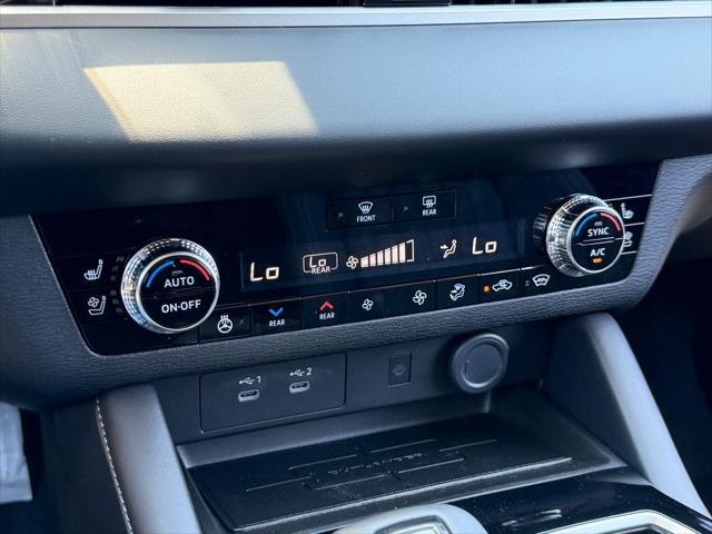 2026 Mitsubishi Outlander PHEV SEL S-AWC