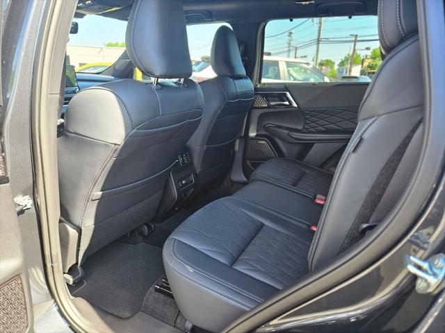 2026 Mitsubishi Outlander BLACK EDITION S-AWC