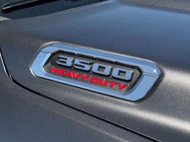 2020 Ram 3500 Laramie Crew Cab 4x4 8' Box
