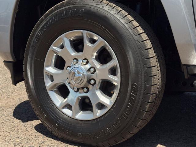 2020 Ram 3500 Laramie Crew Cab 4x4 8' Box