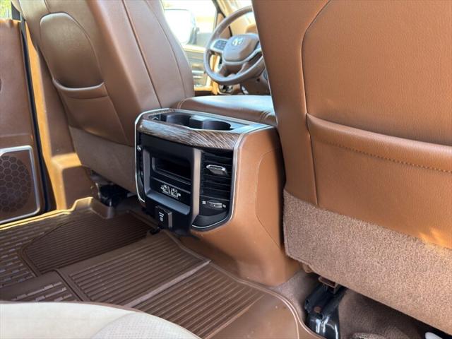 2020 Ram 3500 Laramie Crew Cab 4x4 8' Box