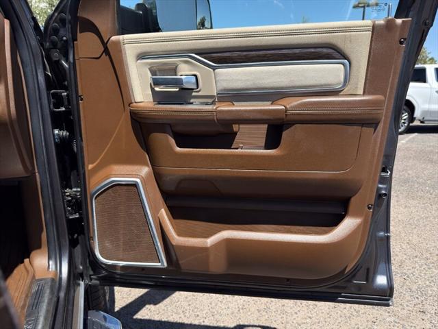 2020 Ram 3500 Laramie Crew Cab 4x4 8' Box