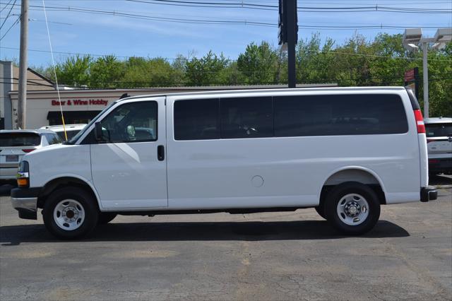 2025 Chevrolet Express Passenger RWD 3500 Extended Wheelbase LT