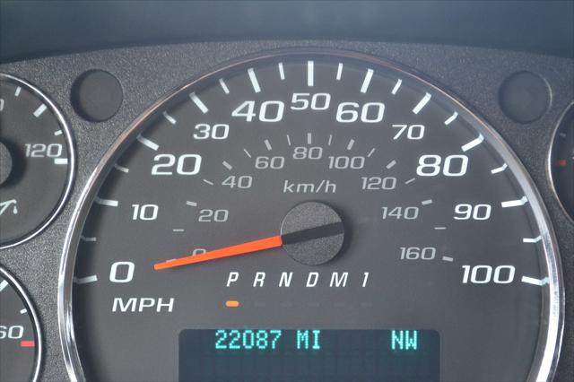 2025 Chevrolet Express Passenger RWD 3500 Extended Wheelbase LT