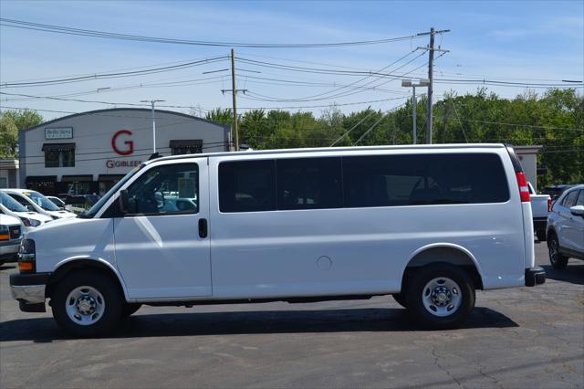 2025 Chevrolet Express Passenger RWD 3500 Extended Wheelbase LT