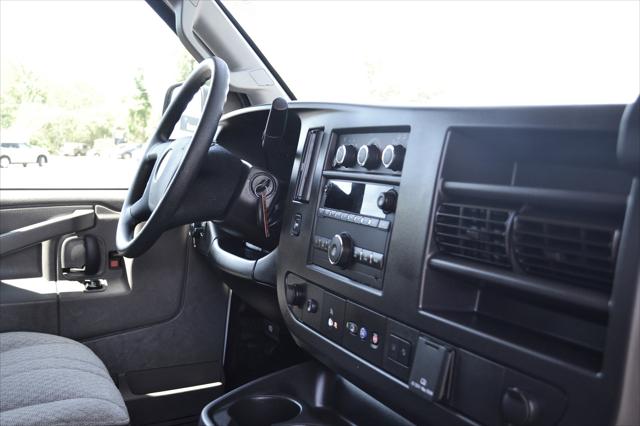 2025 Chevrolet Express Passenger RWD 3500 Extended Wheelbase LT