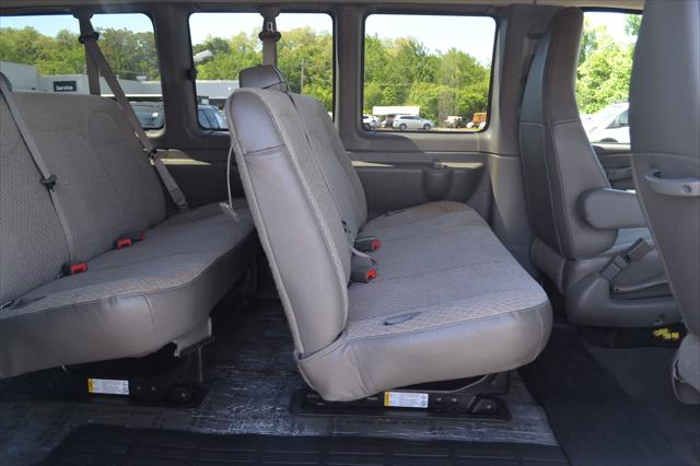 2025 Chevrolet Express Passenger RWD 3500 Extended Wheelbase LT