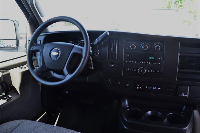 2025 Chevrolet Express Passenger RWD 3500 Extended Wheelbase LT