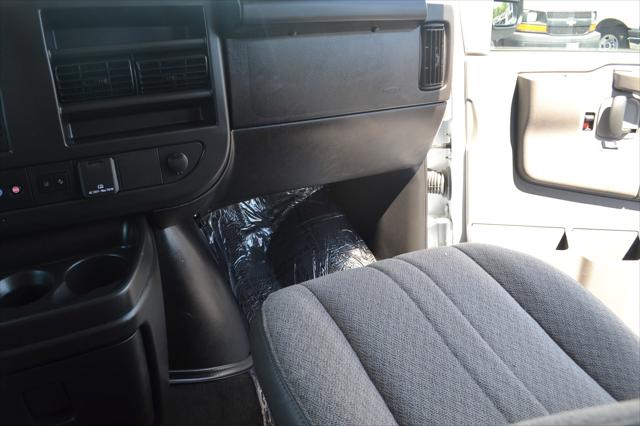 2025 Chevrolet Express Passenger RWD 3500 Extended Wheelbase LT