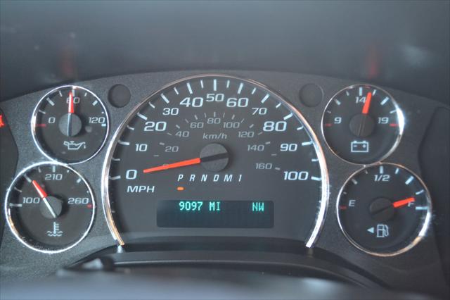 2025 Chevrolet Express Passenger RWD 3500 Extended Wheelbase LT