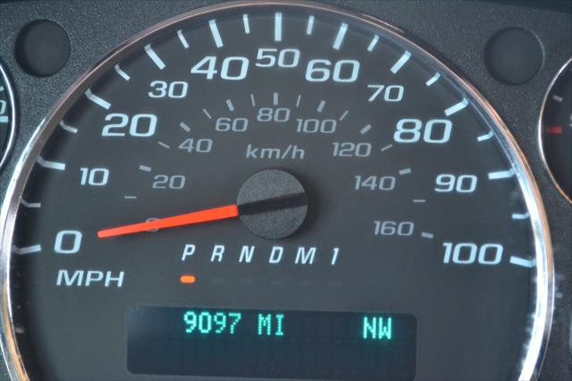 2025 Chevrolet Express Passenger RWD 3500 Extended Wheelbase LT