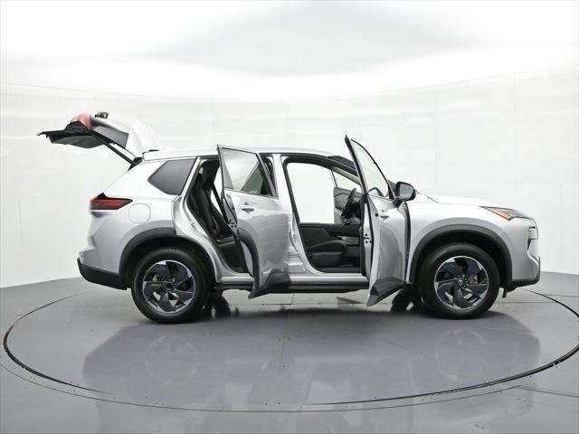 2024 Nissan Rogue SV FWD