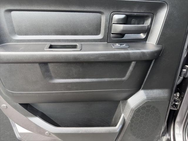 2024 Ram 3500 Tradesman Crew Cab 4x4 6'4" Box