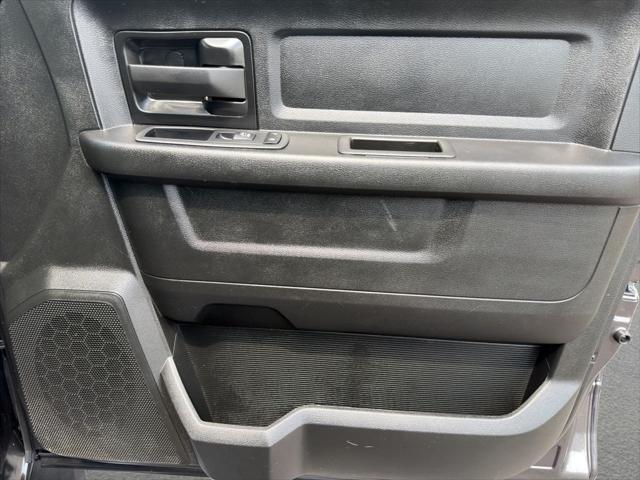 2024 Ram 3500 Tradesman Crew Cab 4x4 6'4" Box