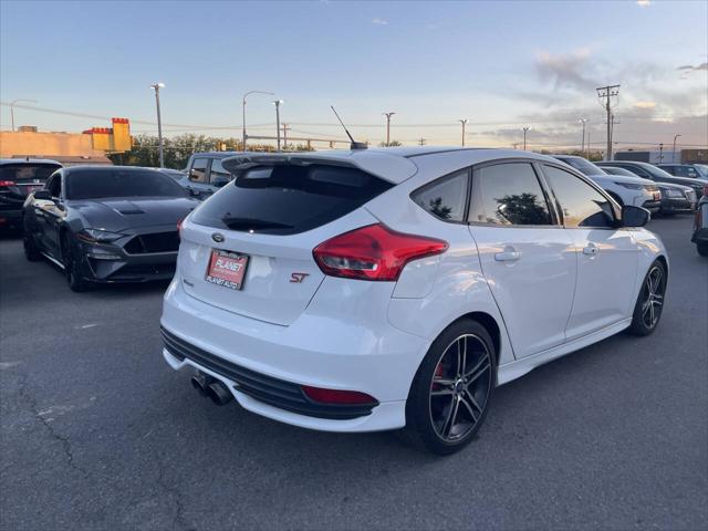 2016 Ford Focus ST 4dr Hatchback