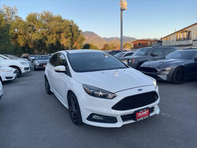 2016 Ford Focus ST 4dr Hatchback