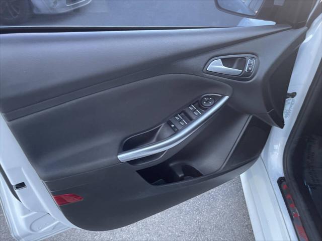 2016 Ford Focus ST 4dr Hatchback