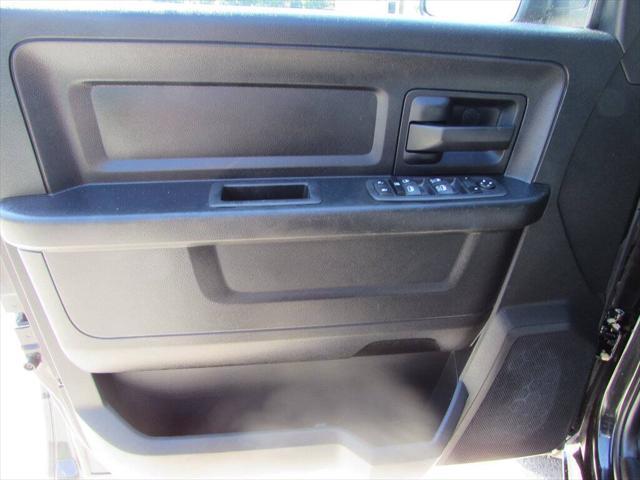 2018 Ram 1500 Express Quad Cab 4x4 6'4" Box