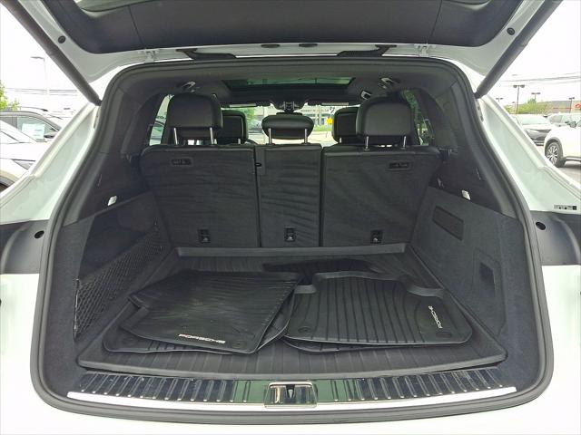 2021 Porsche Cayenne Base