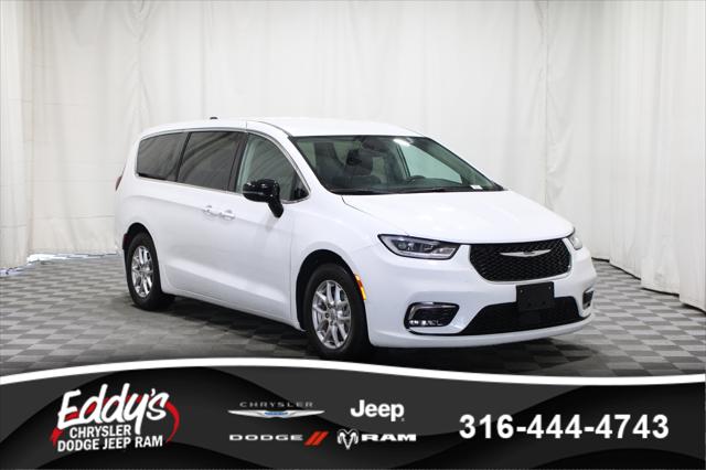 2024 Chrysler Pacifica Touring L for sale in Wichita, KS