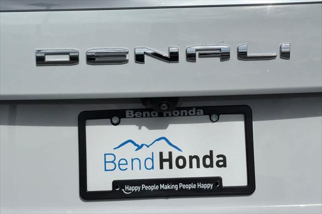 2025 GMC Yukon XL 4WD Denali