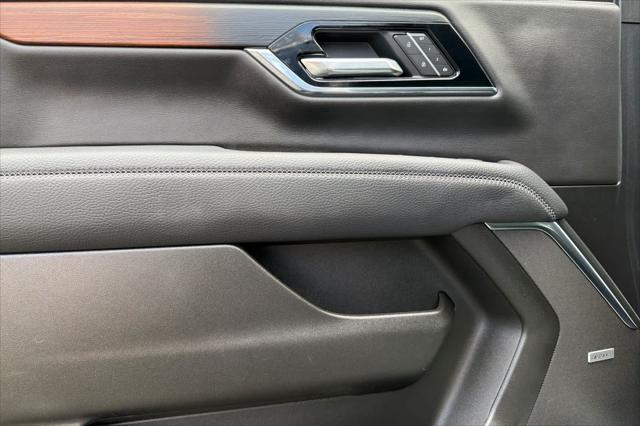2025 GMC Yukon XL 4WD Denali