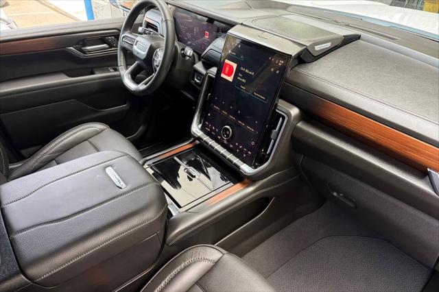 2025 GMC Yukon XL 4WD Denali
