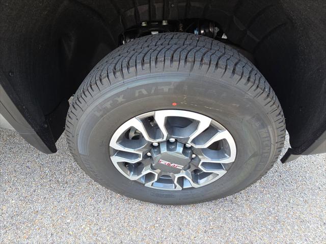 2026 GMC Sierra 2500HD Crew Cab, Standard Bed, SLT, 4WD